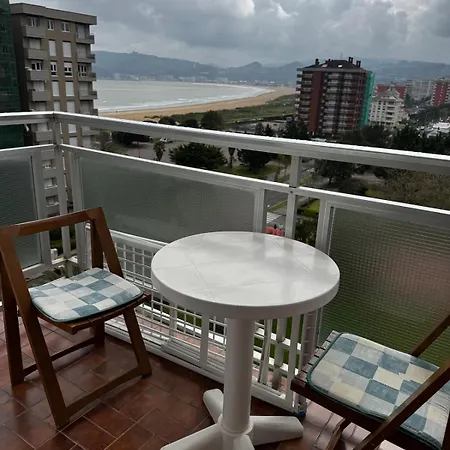 El Puntaluco De Laredo