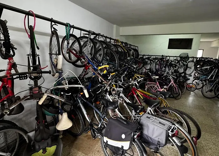 El Puntaluco De * Laredo